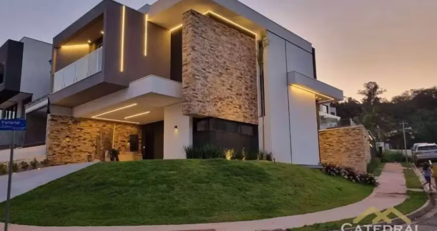 Sobrado com 3 dormitórios à venda, 292 m² por R$ 3.000.000,00 - Jardim Samambaia - Jundiaí/SP