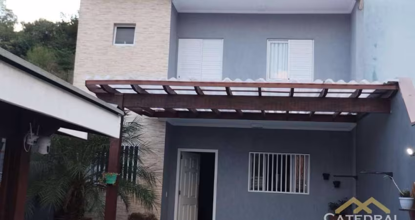Sobrado com 3 dormitórios à venda, 93 m² por R$ 650.000,00 - Jd Bahia   - Várzea Paulista/SP