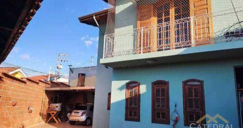 Sobrado com 3 dormitórios à venda, 168 m² por R$ 670.000 - Vila M Genoveva - Jundiaí/SP