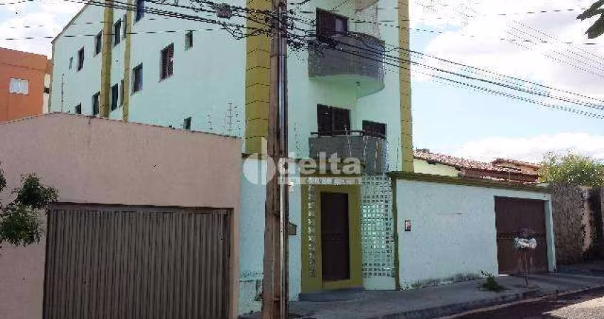 Apartamento, disponível para locação no bairro Santa Mônica, Uberlândia-MG