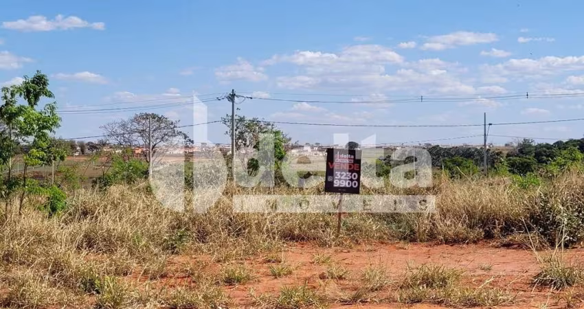 Terreno disponível para venda 250 m² no bairro Loteamento Luizote de Freitas IV em Uberlândia-MG