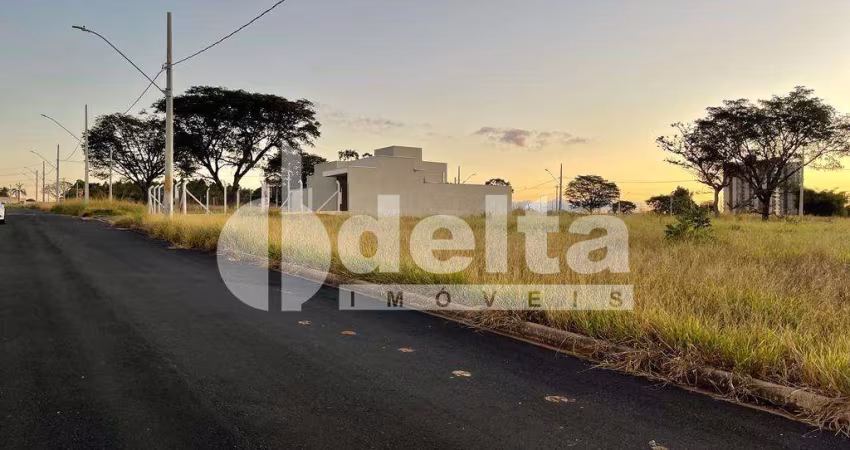 Terreno disponível para venda no bairro Residencial Fruta do Conde em Uberlândia-MG