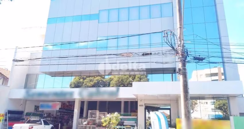 Sala disponível para locação no bairro Osvaldo Rezende em Uberlândia-MG