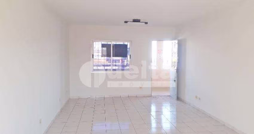 Loja disponível para locação no bairro Osvaldo Rezende em Uberlândia-MG