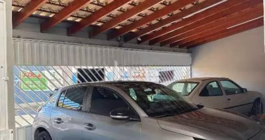 Casa de Colônia disponível para venda no bairro Custódio Pereira em Uberlândia-MG