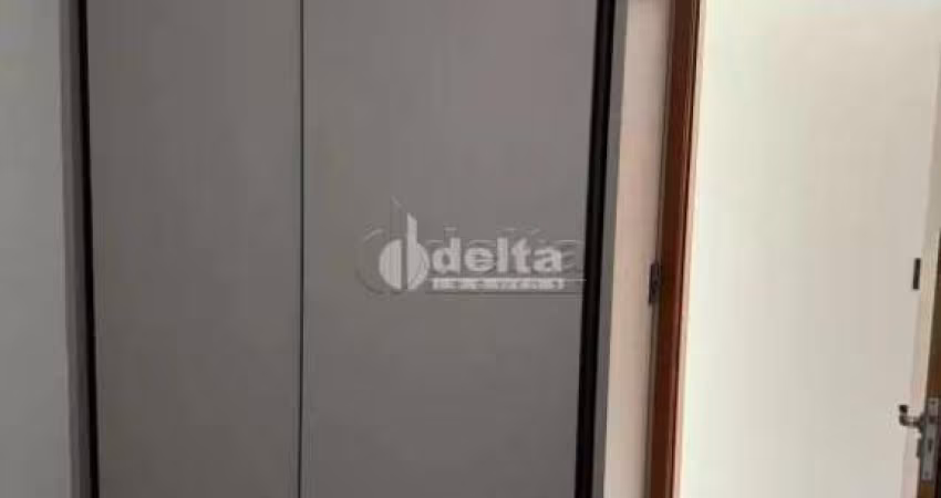 Apartamento disponível para venda no bairro Santa Mônica em Uberlândia-MG
