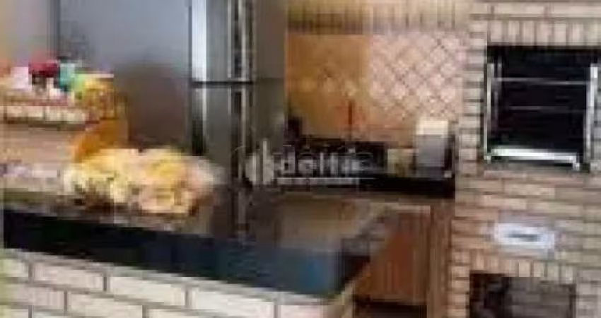 Casa residencial disponível para venda no bairro Taiaman em Uberlândia-MG
