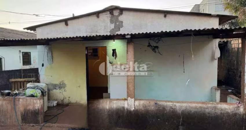 Casa residencial no bairro Aclimação em Uberlândia-MG