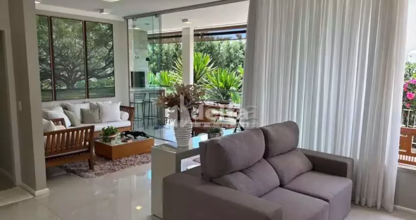 Casa no condomínio jardim roma disponível para venda em uberlândia-mg