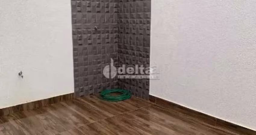 Casa residencial disponível para venda no bairro Grand Ville em Uberlândia-MG