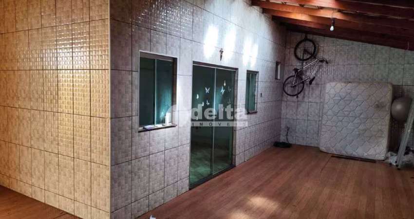 Casa residencial disponível para venda no bairro Maravilha em Uberlândia-MG