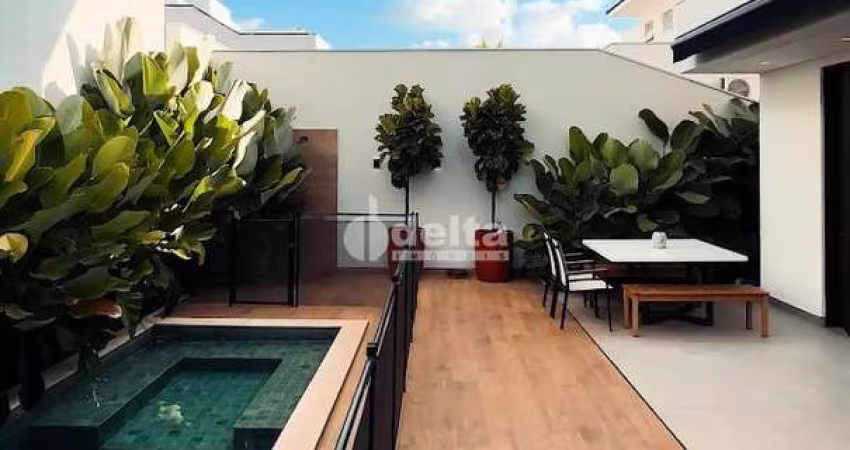 Casa no condomínio Gávea Paradiso disponível para venda em Uberlândia-MG