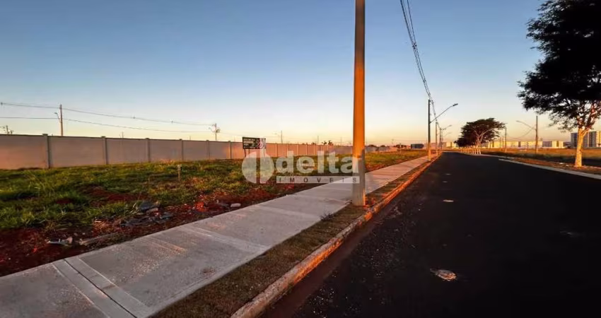 Terreno disponível para venda 275 m² no bairro Grand Ville em Uberlândia-MG