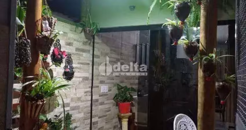 Casa residencial disponível para venda no Bairro Jaraguá em Uberlândia-MG