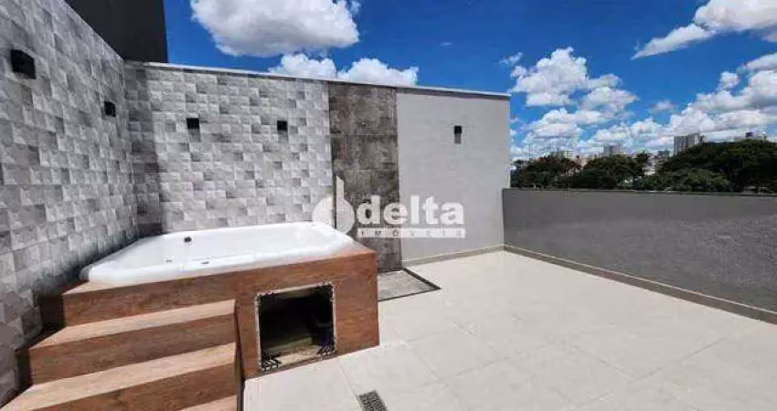 Cobertura disponível para venda no bairro Santa Mônica em Uberlândia-MG