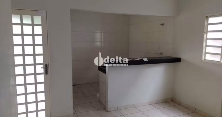 Casa residencial disponível para venda no bairro Jardim Brasília em Uberlândia-MG