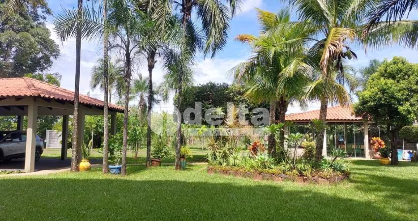 Casa no condomínio Morada do Sol disponível para venda em Uberlândia-MG