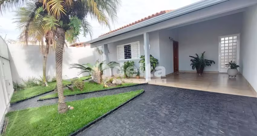 Casa residencial disponível para venda no bairro cidade jardim em uberlândia-mg.