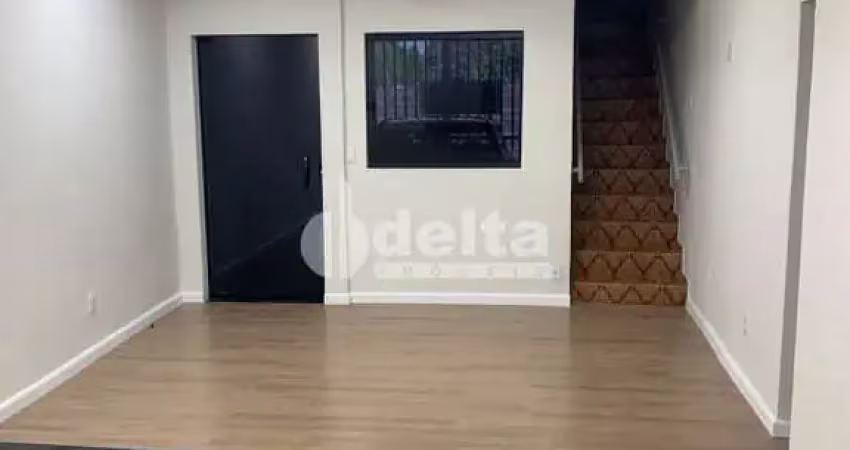 Casa residencial disponível para venda no bairro Custódio Pereira em Uberlândia-MG