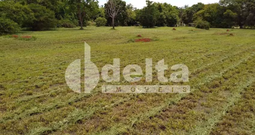 Terreno em condomínio disponível para venda no bairro granja marileusa em uberlândia-mg
