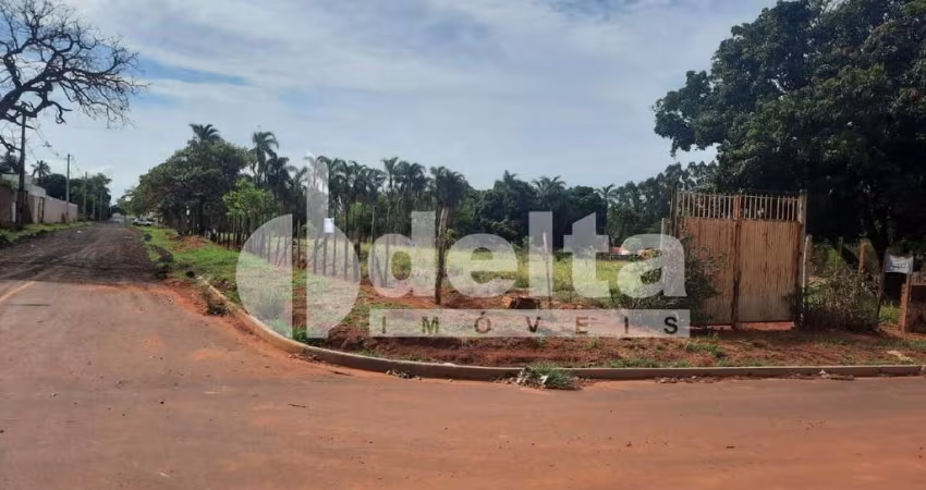 Terreno disponível para venda no bairro Morada dos Pássaros em Uberlândia-MG