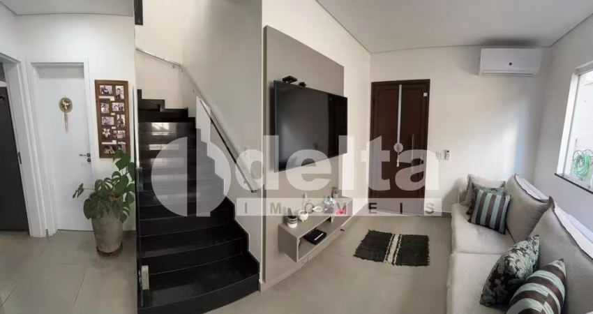 Casa no condomínio Quality Residence disponível para venda em Uberlândia-MG