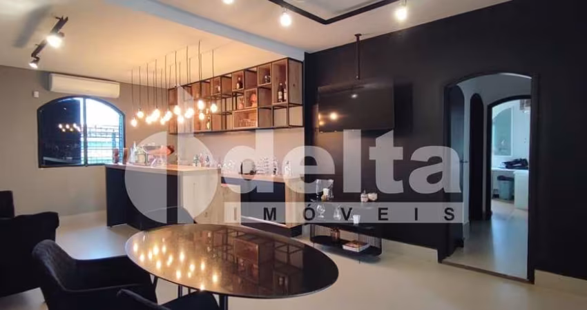 Casa residencial disponível para venda no bairro Tabajaras em Uberlândia-MG