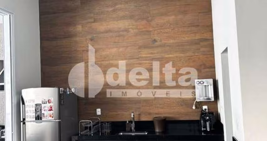 Casa residencial disponível para venda no bairro Alto Umuarama em Uberlândia-MG