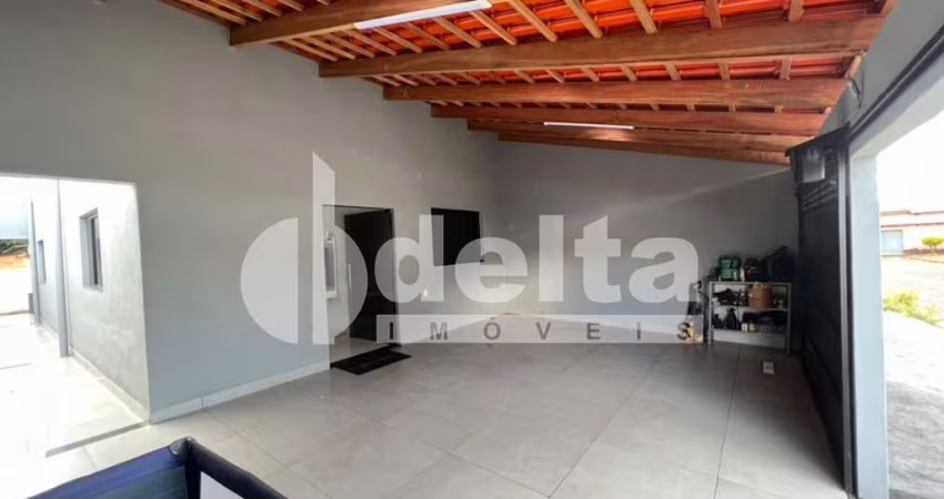 Casa residencial disponível para venda no bairro Jardim Brasília em Uberlândia-MG