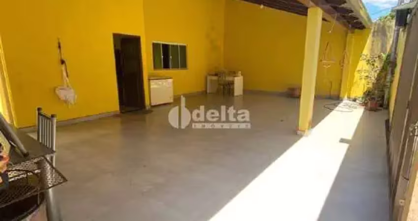 Casa residencial disponível para venda no bairro Tocantins em Uberlândia-MG