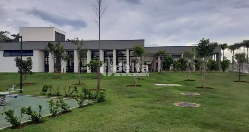Terreno no condomínio disponível para venda no bairro granja marileusa em uberlândia-mg