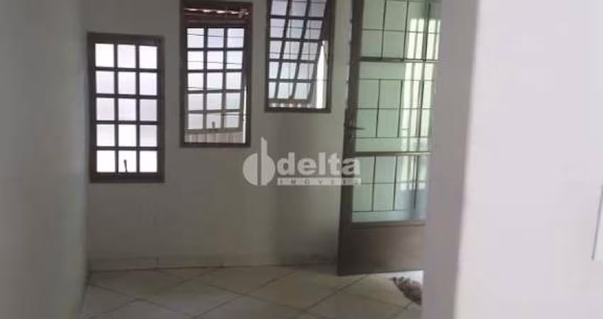 Casa residencial disponível para venda no bairro Santo Inácio em Uberlândia-MG