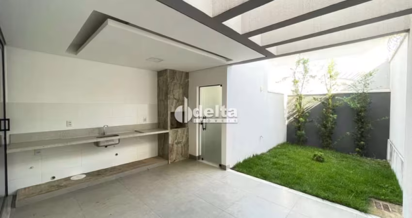 Casa residencial disponível para venda no bairro Santa Rosa em Uberlândia-MG