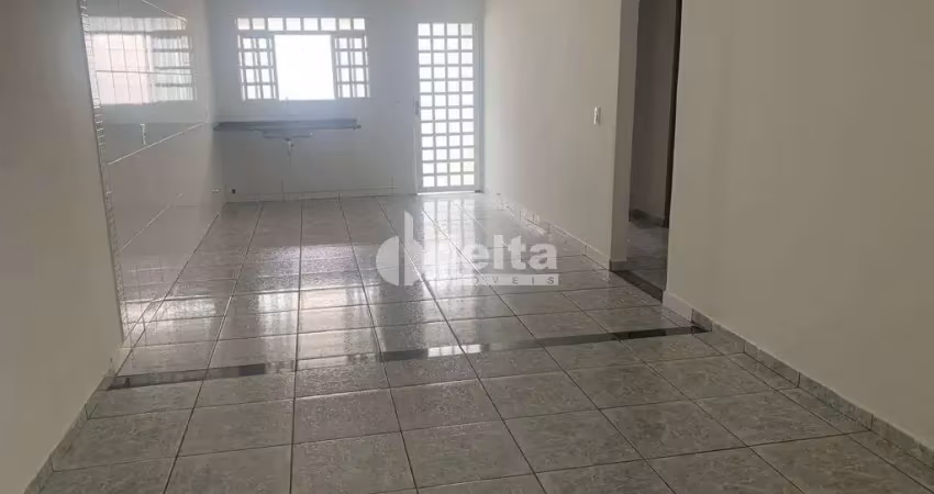 Casa com 3 quartos à venda no Jardim Europa, Uberlândia 