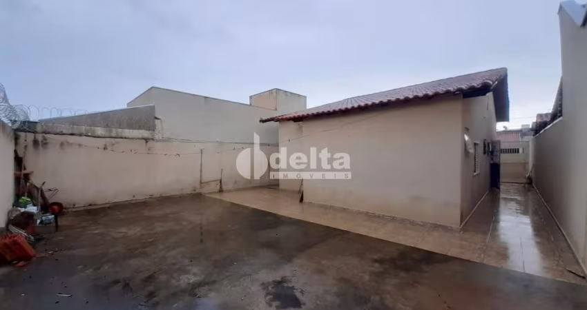 Casa residencial disponível para venda no bairro Nova Uberlândia em Uberlândia-MG