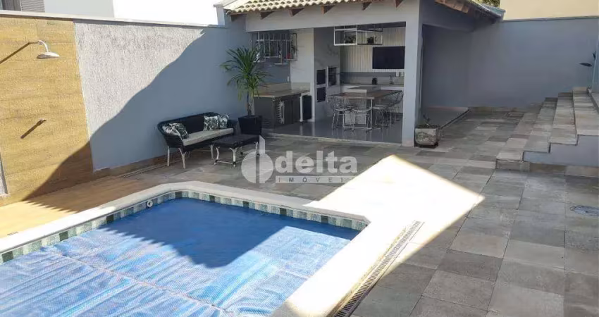 Casa no condomínio Gavea Hill 2 disponível para venda em Uberlândia-MG