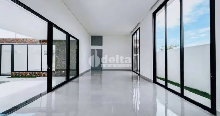 Casa no Condomínio Arts disponível para venda em Uberlândia-MG