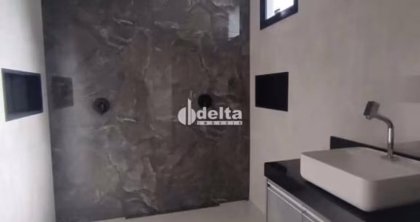 Casa residencial disponível para venda no bairro Quinta Alto Umuarama em Uberlândia - MG.