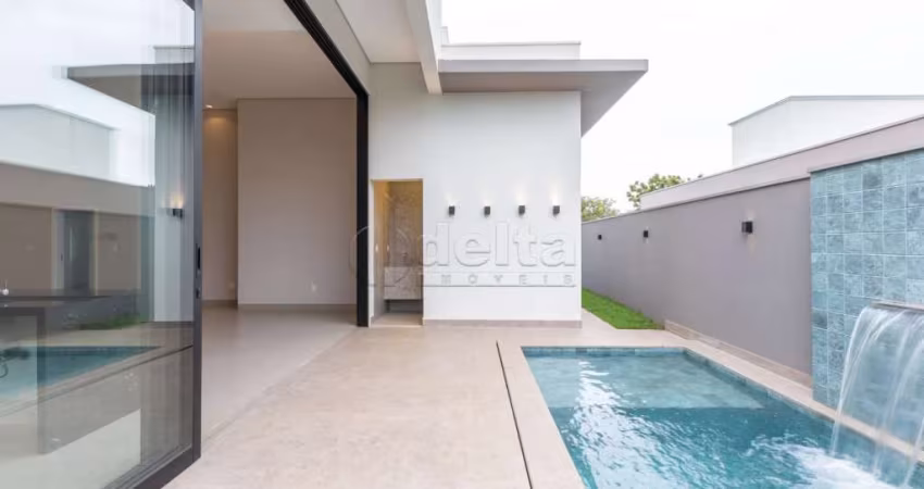 Casa no Condomínio Arts disponível para venda em Uberlândia-MG