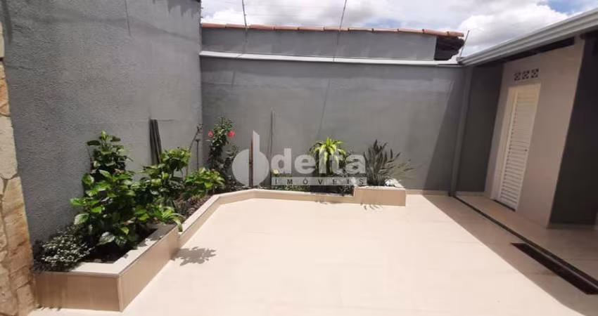 Casa residencial disponível para venda no Bairro Jardim Patrícia em Uberlândia-MG
