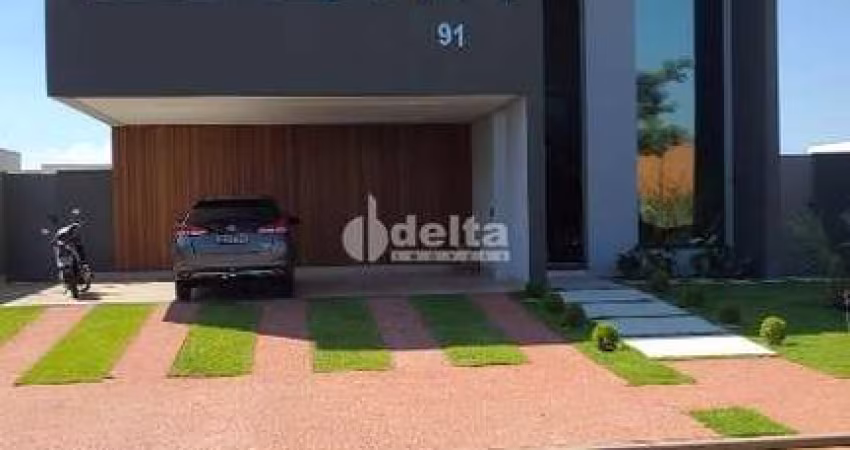 Casa no condomínio Alphaville 2 disponível para venda em Uberlândia-MG