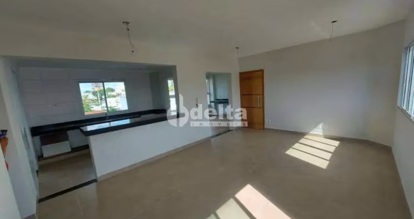 Cobertura disponível para venda no bairro Copacabana em Uberlândia-MG