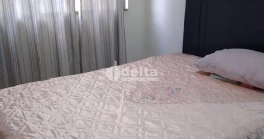 Casa residencial disponível para venda no bairro Brasil em Uberlândia-MG