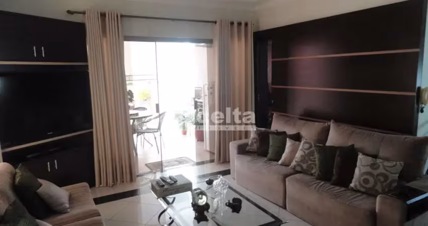 Cobertura  disponível para venda no bairro saraiva em uberlândia-mg