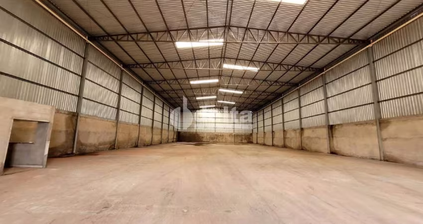 Galpão disponível para venda no bairro Distrito Industrial em Uberlândia-MG