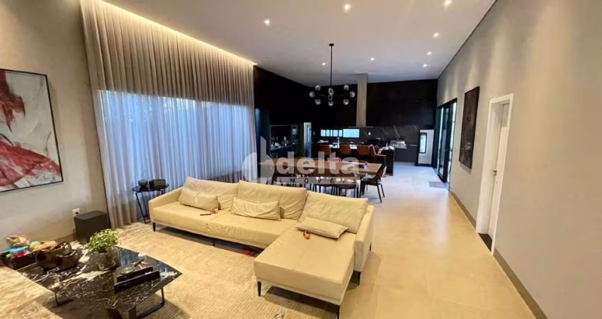 Casa no condomínio Alphaville 1 disponível para venda em Uberlândia-MG