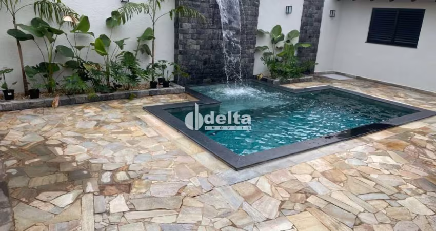 Casa residencial disponível para venda no bairro Jardim Karaíba em Uberlândia-MG