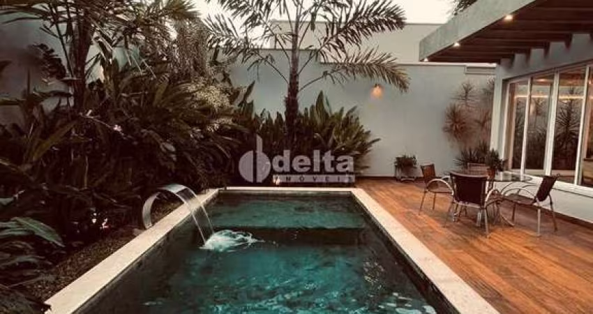 Casa no condomínio Alphaville 1 disponível para venda em Uberlândia-MG