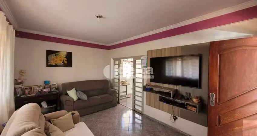 Casa residencial disponível para venda no bairro segismundo pereira em uberlândia-mg