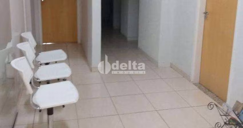 Casa Comercial disponível para Venda no Centro em Uberlândia-MG